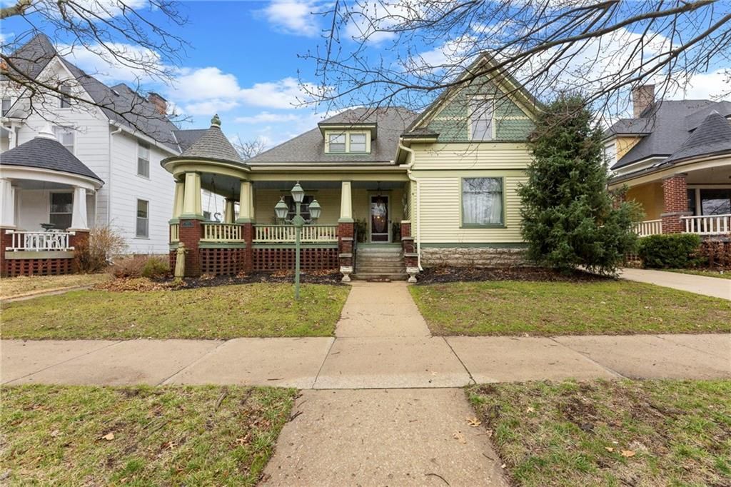 107 E Peoria Street, Paola, KS 66071 Main Photo