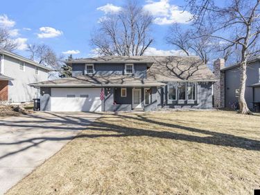 2517 S 167th Street, Omaha, NE 68130