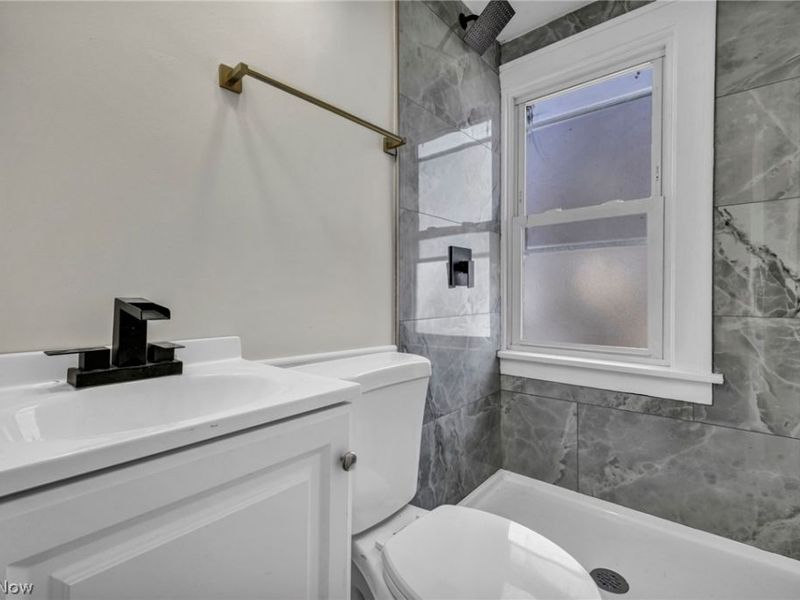 4306 Buechner Avenue, Unit down, Cleveland, OH 44109 Photo 38