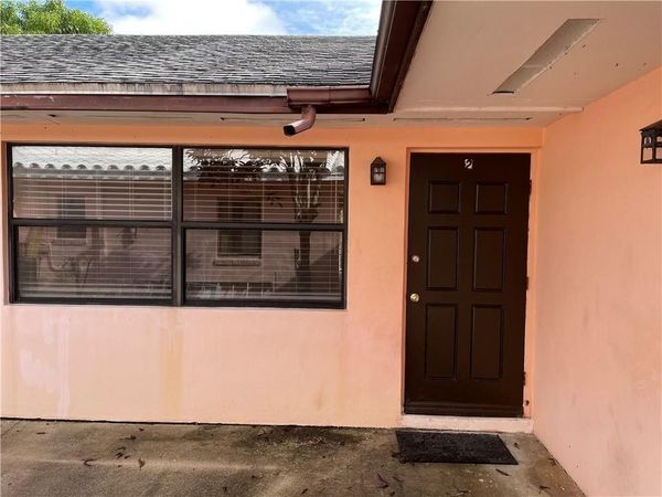 1112 NE 13th Avenue, Unit 2, Fort Lauderdale, FL 33304