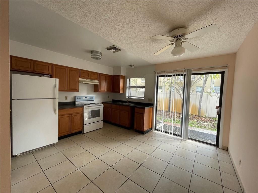 1112 NE 13th Avenue, Unit 2, Fort Lauderdale, FL 33304 Photo