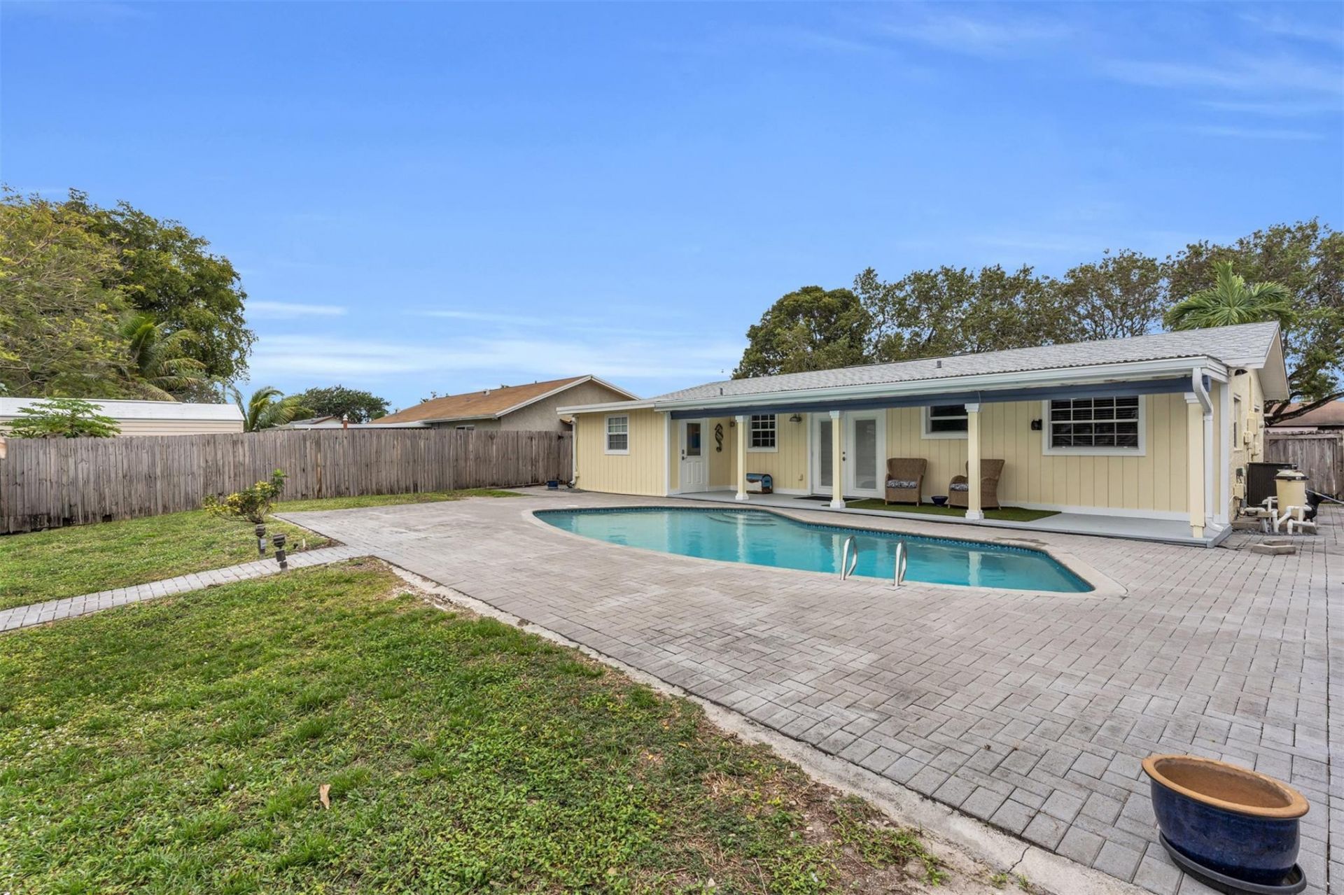 9860 NW 3rd Street, Pembroke Pines, FL 33024 Photo