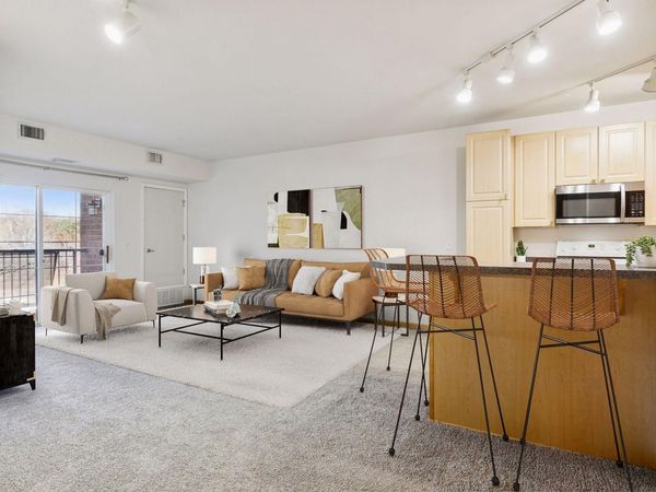 1800 Graham Avenue, Unit 325, Saint Paul, MN 55116