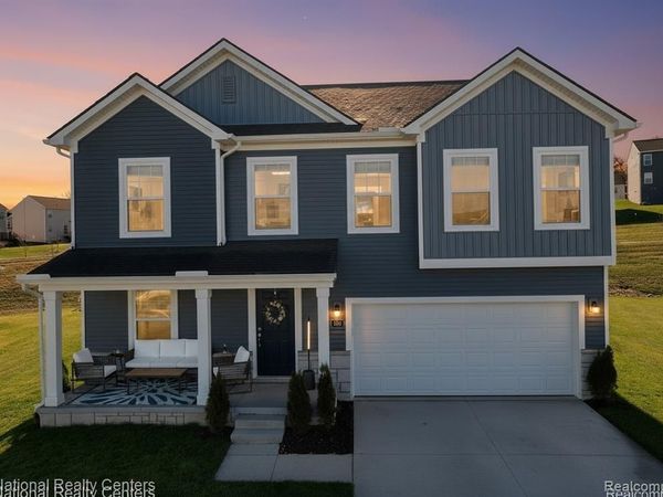 333 Saddleback Court, White Lake Twp, MI 48386