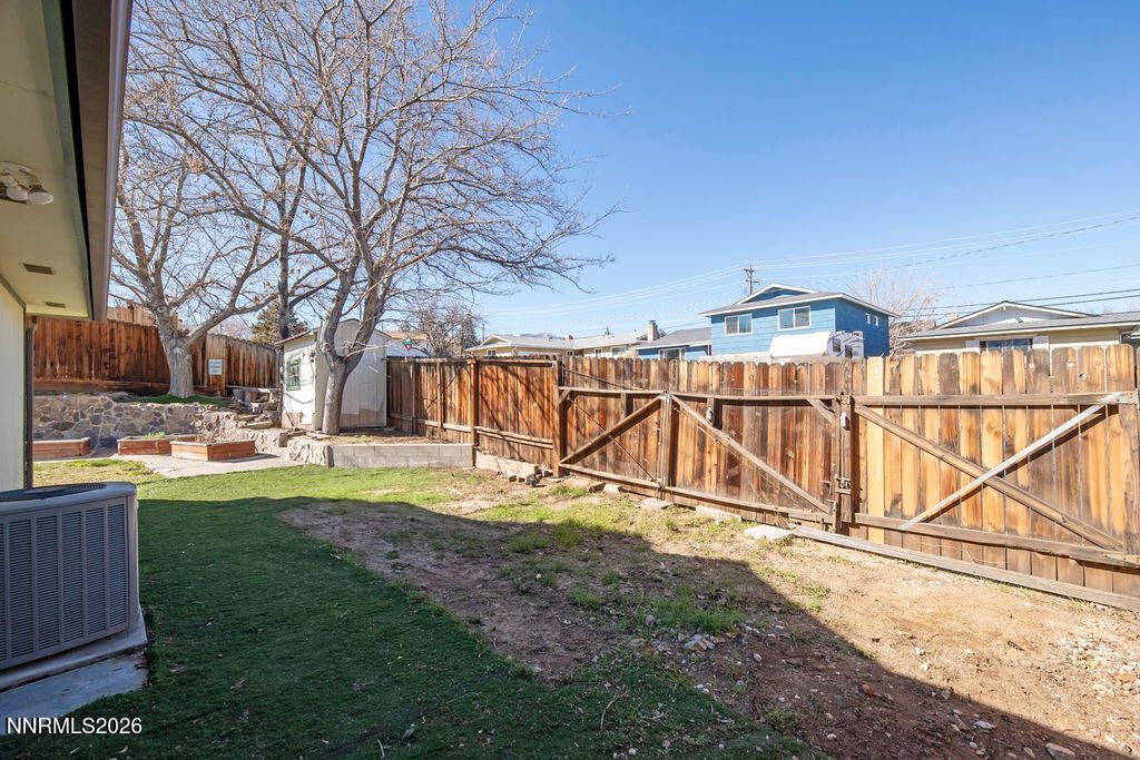 1495 Exeter Way, Reno, NV 89503 Photo