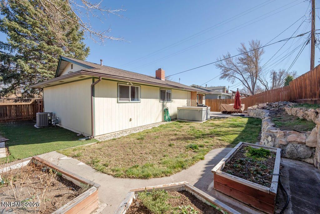 1495 Exeter Way, Reno, NV 89503 Photo