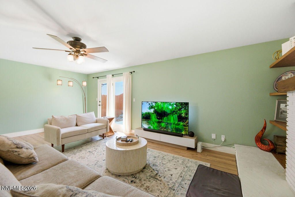 1495 Exeter Way, Reno, NV 89503 Photo