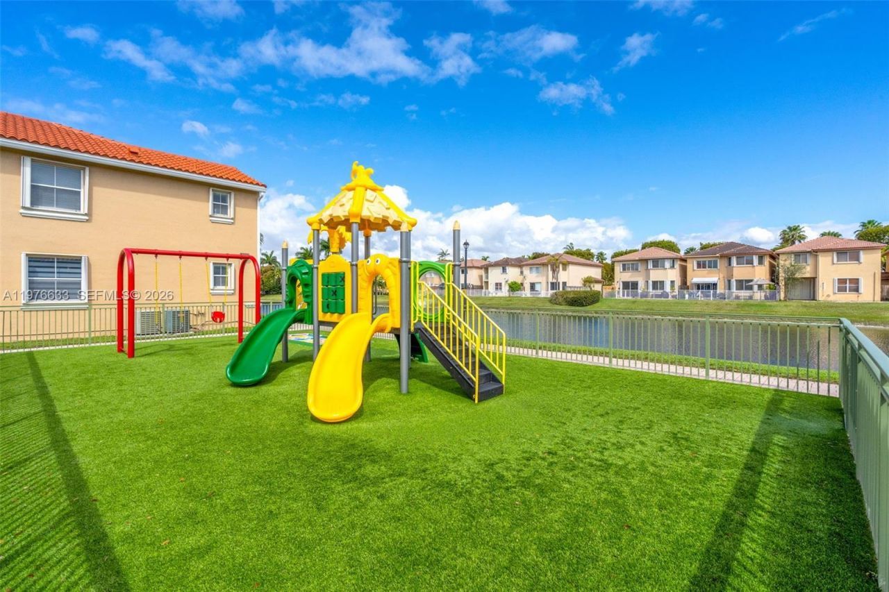 6700 NW 114th Ave, Unit 905, Doral, FL 33178 Photo