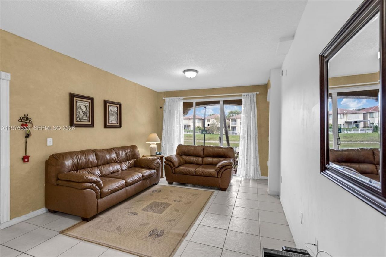 6700 NW 114th Ave, Unit 905, Doral, FL 33178 Photo