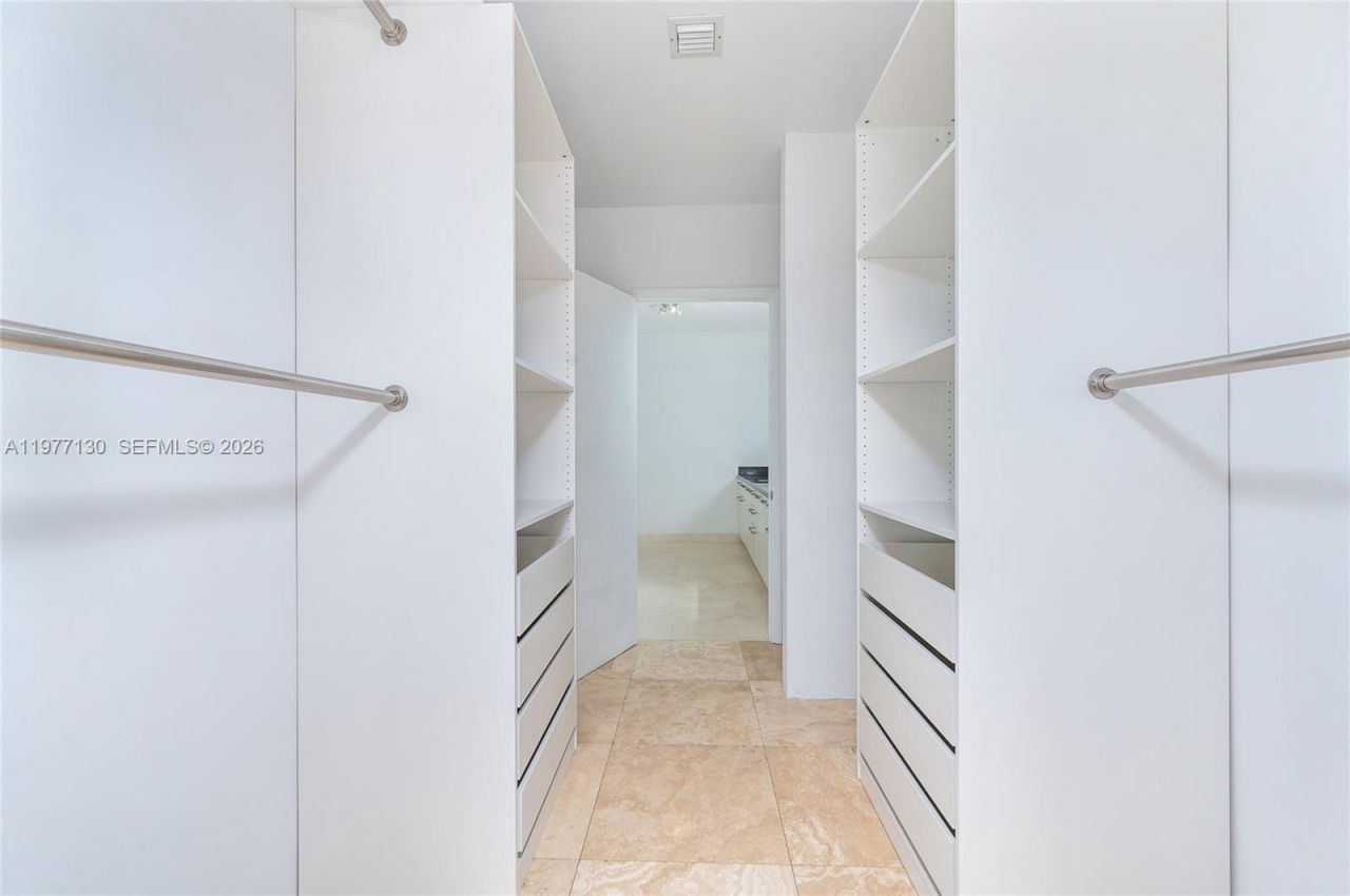 7934 West Dr, Unit 1101, North Bay Village, FL 33141 Photo