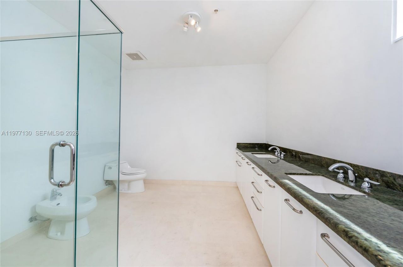 7934 West Dr, Unit 1101, North Bay Village, FL 33141 Photo