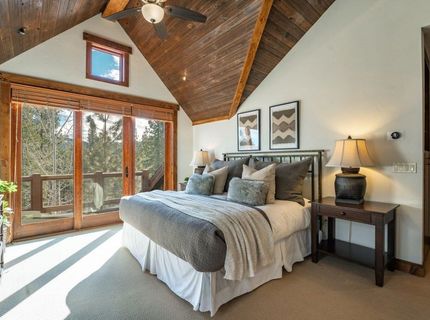 7401 Larkspur Lane, Truckee, CA 96161 Photo