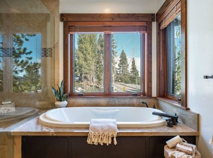 7401 Larkspur Lane, Truckee, CA 96161 Photo