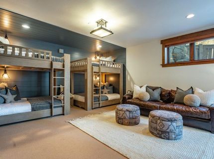 7401 Larkspur Lane, Truckee, CA 96161 Photo