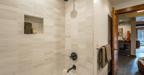 7401 Larkspur Lane, Truckee, CA 96161 Photo