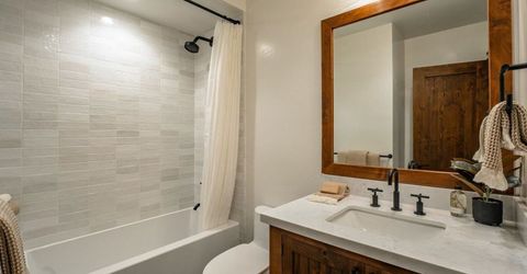 7401 Larkspur Lane, Truckee, CA 96161 Photo