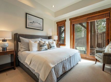 7401 Larkspur Lane, Truckee, CA 96161 Photo