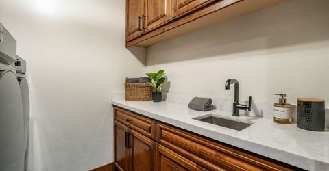 7401 Larkspur Lane, Truckee, CA 96161 Photo