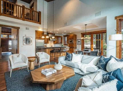 7401 Larkspur Lane, Truckee, CA 96161 Photo