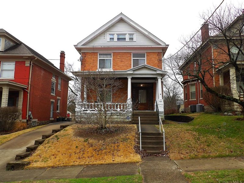 821 Academy Avenue, Cincinnati, OH 45205 Photo 2
