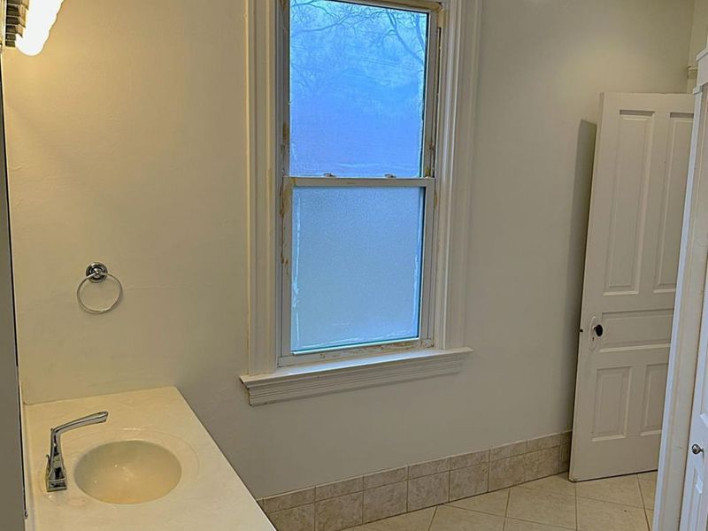 821 Academy Avenue, Cincinnati, OH 45205 Photo 46