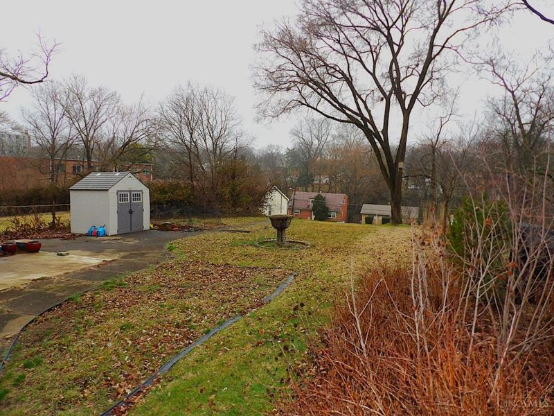 821 Academy Avenue, Cincinnati, OH 45205 Photo 59