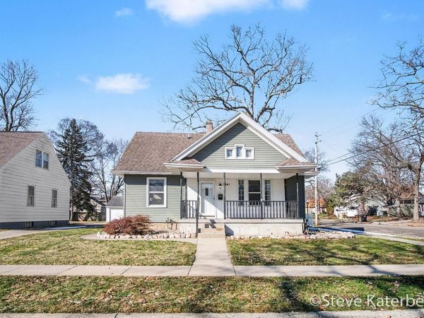 2641 Forest Grove Avenue SW, Wyoming, MI 49519