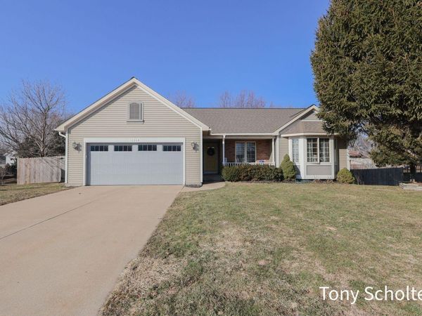 10364 Hannah Drive, Zeeland, MI 49464