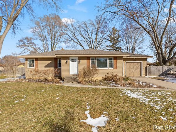 7522 Melody Lane, Jenison, MI 49428