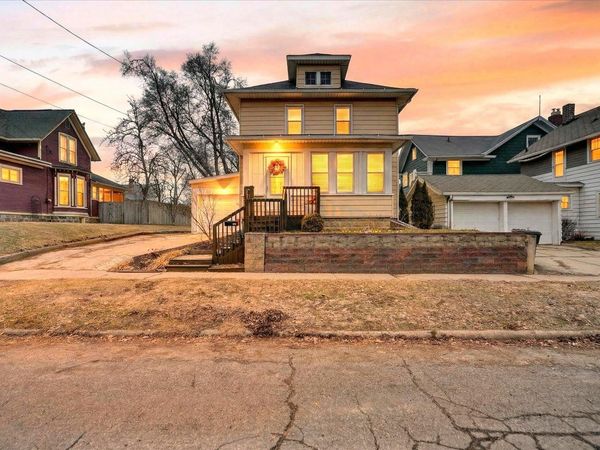 406 Garfield Street, Jackson, MI 49203