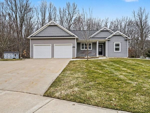 1164 Hawkins Court, Kalamazoo, MI 49009