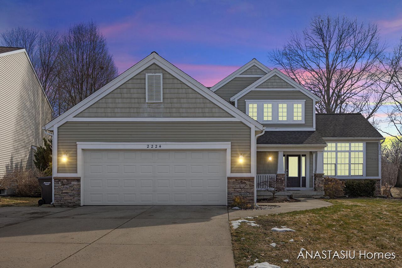 2224 Tradition Drive Ne, Grand Rapids, MI 49505 Main Photo