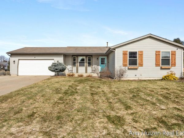 1829 Sunset Drive, Dorr, MI 49323