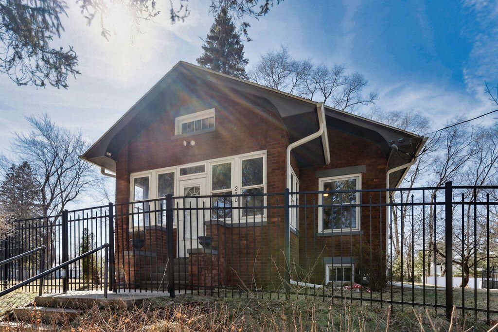 230 S Willard Street, New Buffalo, MI 49117 Main Photo