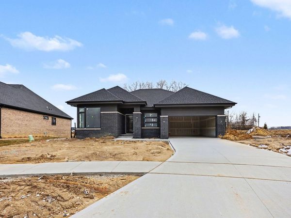 57078 Meadowridge Drive, Washington, MI 48094