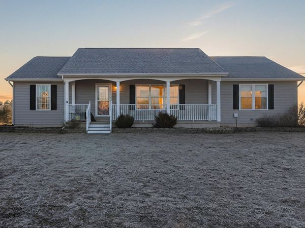 22234 220th Avenue, Paris, MI 49338