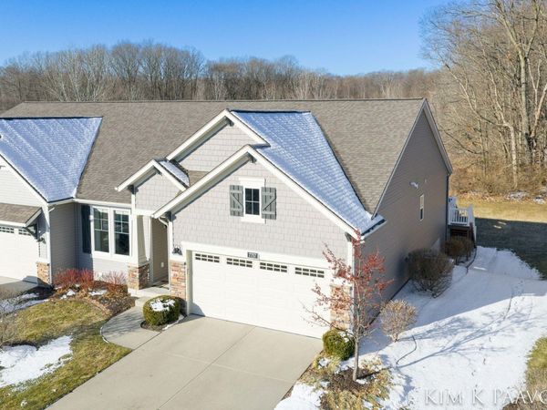 7757 Black Cherry Way SE, Unit 75, Caledonia, MI 49316