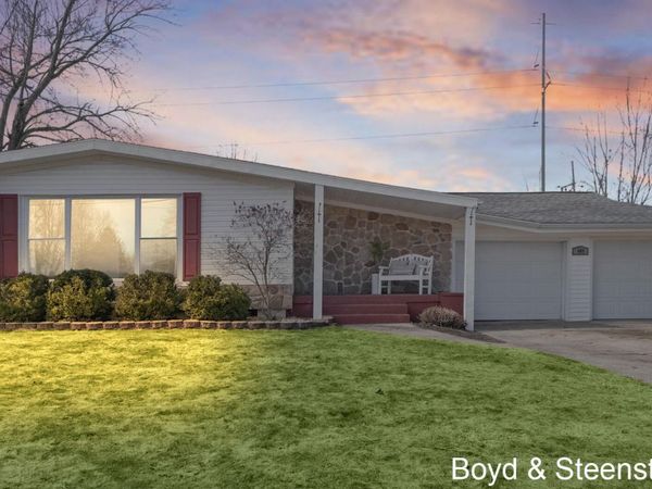 609 Westway Drive NW, Grand Rapids, MI 49534