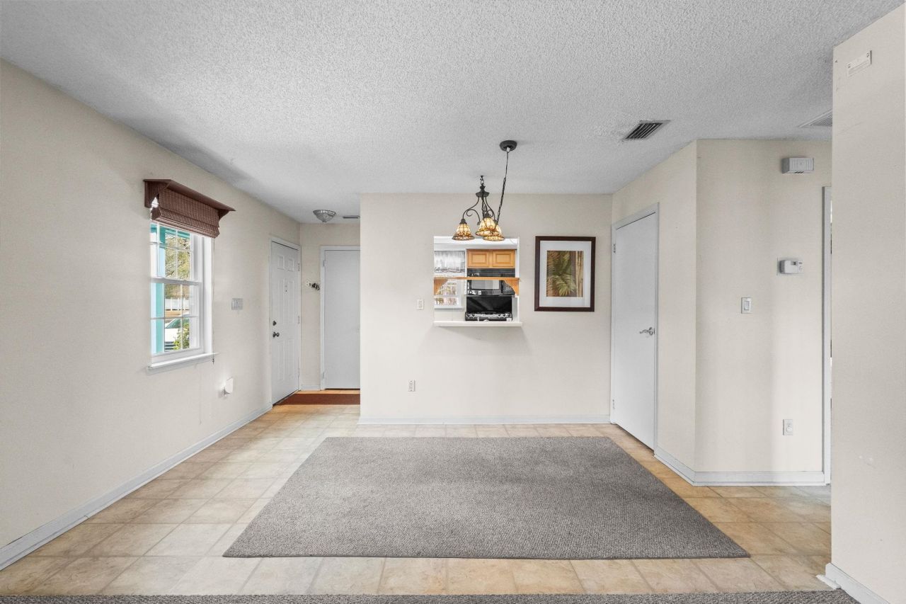 6805 Creekwatch Rd. Photo 9