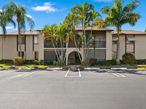 431 Pine Glen Lane, Unit C-2, Greenacres, FL 33463