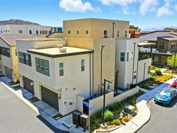 27475 Mercantile Court , Valencia, CA 91381