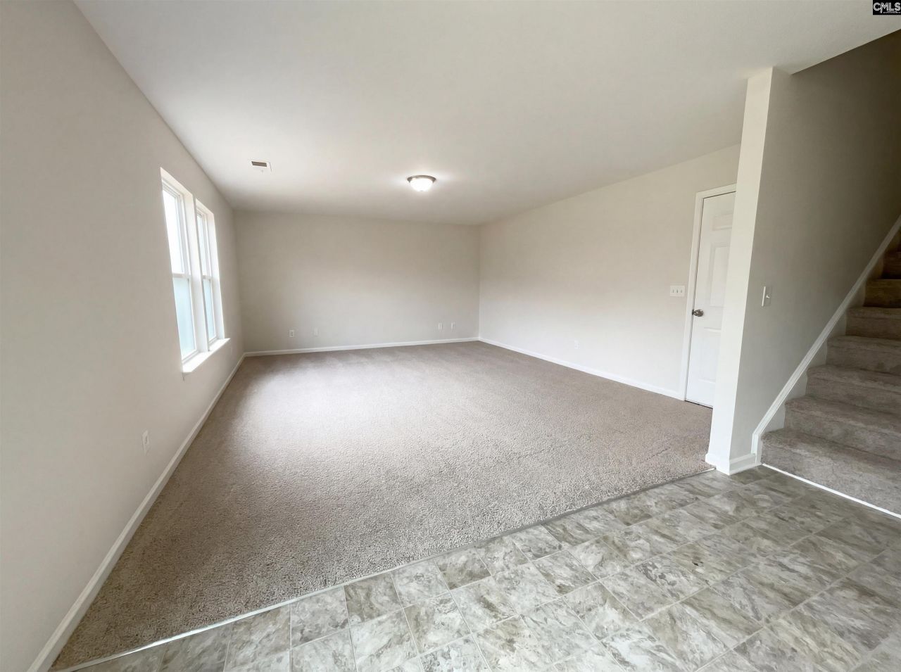 479 Grand National Lane Photo 8