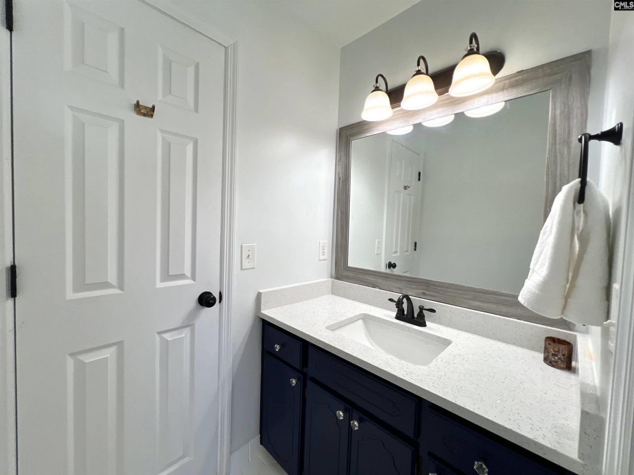 117 Fire Thorn Lane  Photo 52