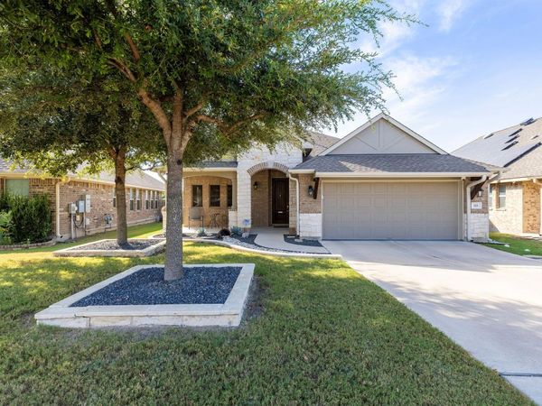 321 Lightcliff ST, Hutto, TX 78634