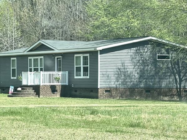 9556 Silver Spoon Road, Clarkton, NC 28433