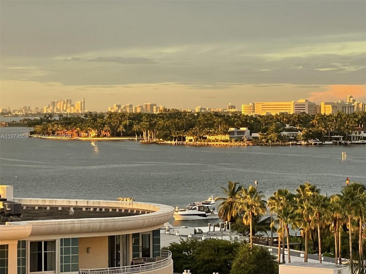 3 Island Ave , Unit 09L, Miami Beach, FL 33139 Photo