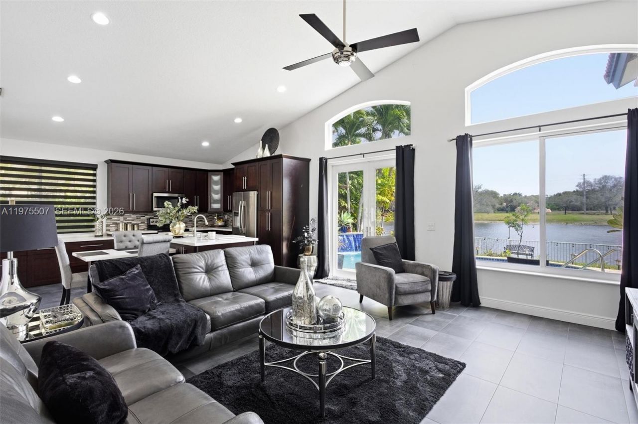 2931 SW 187th Ter, Miramar, FL 33029 Photo