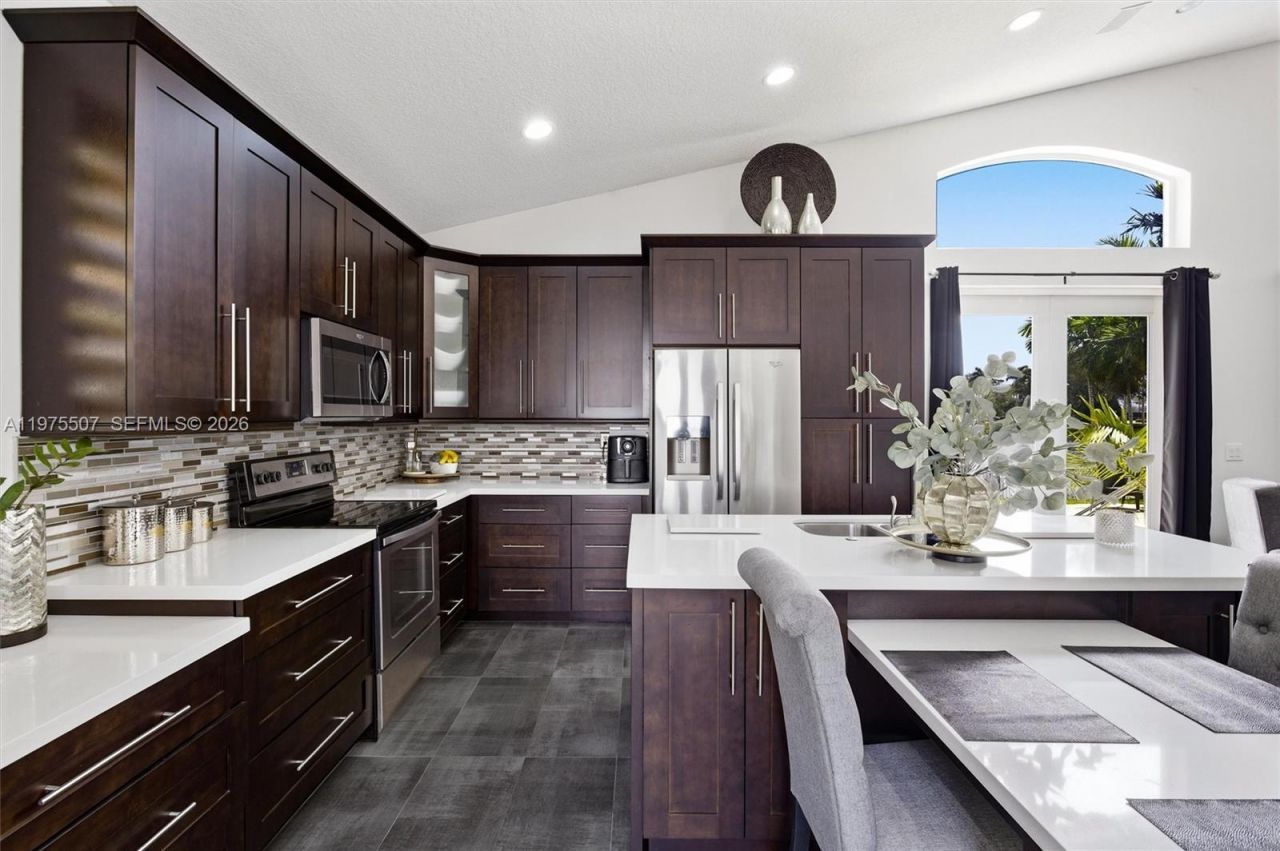 2931 SW 187th Ter, Miramar, FL 33029 Photo