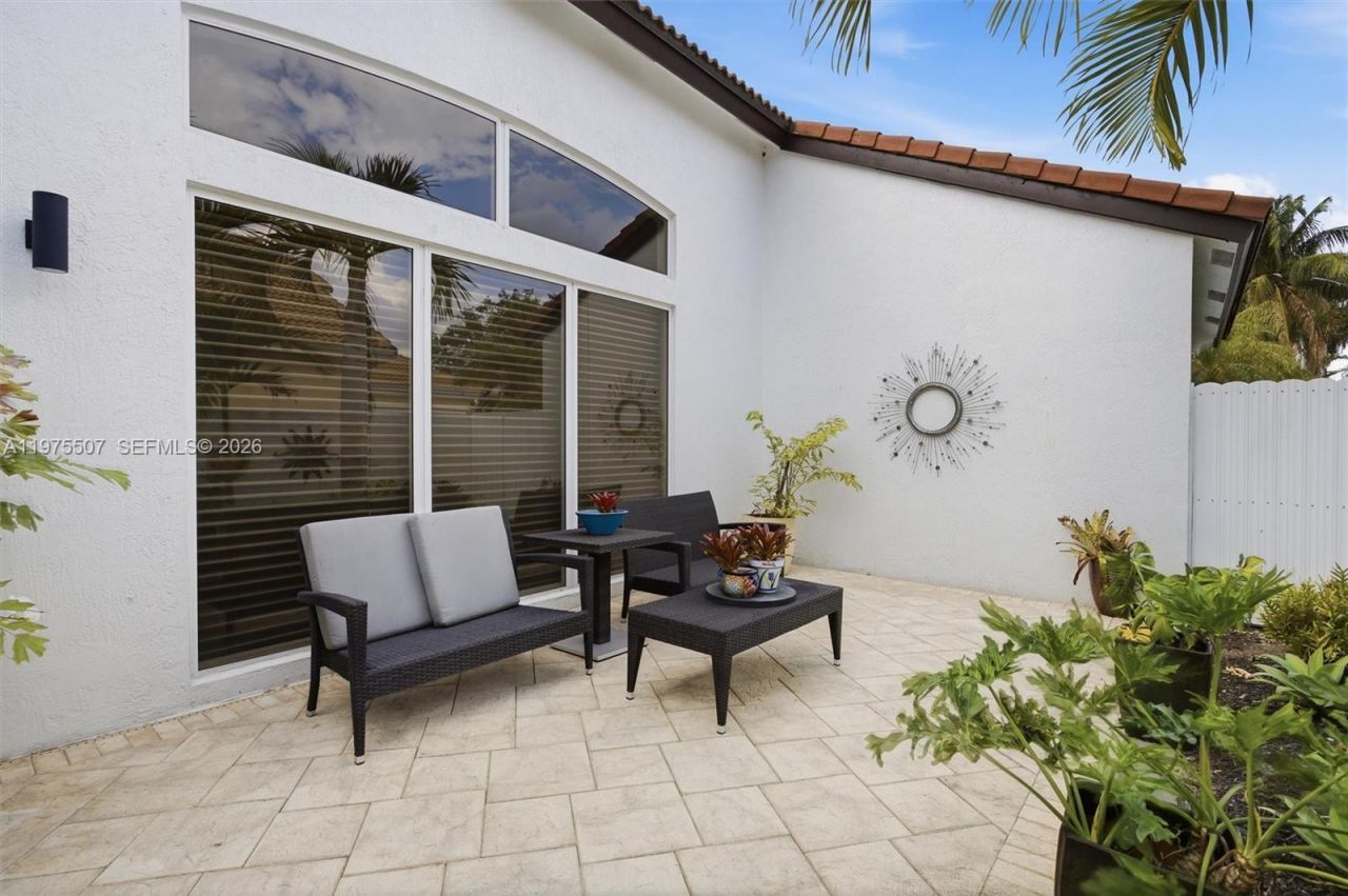 2931 SW 187th Ter, Miramar, FL 33029 Photo