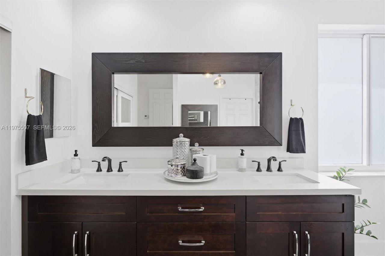 2931 SW 187th Ter, Miramar, FL 33029 Photo